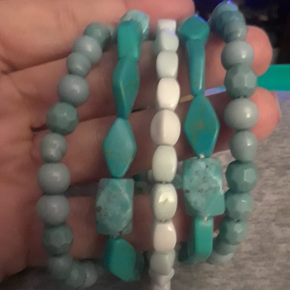 Beaded turquoise bracelet